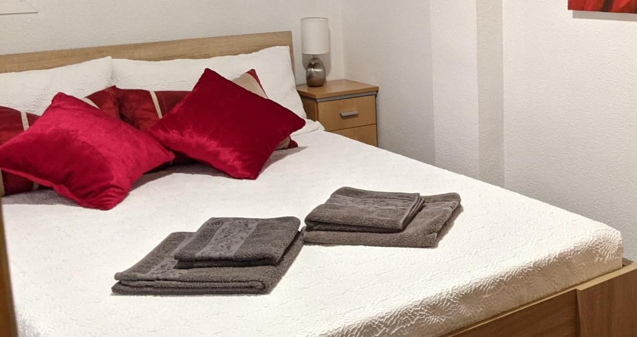 הוילה El Puerto de Mazarrón Sunrise Den, A Pie De Playa, Vista Al Mar Y Piscina מראה חיצוני תמונה